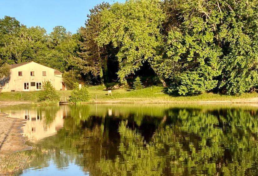 Etang Vallier Resort Brossac Exterior foto