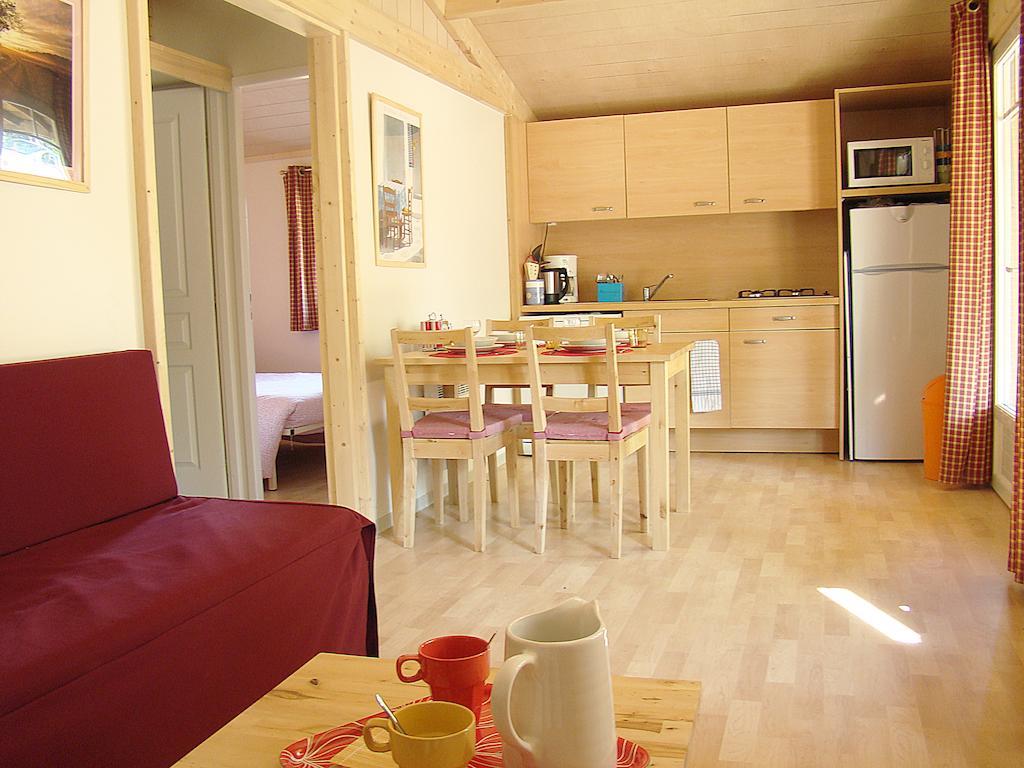 Etang Vallier Resort Brossac Zimmer foto